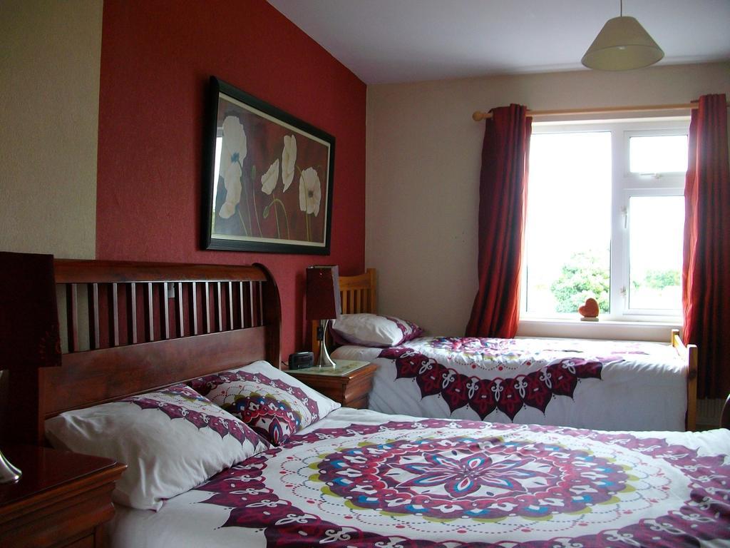 Clonmacnoise B&B エクステリア 写真