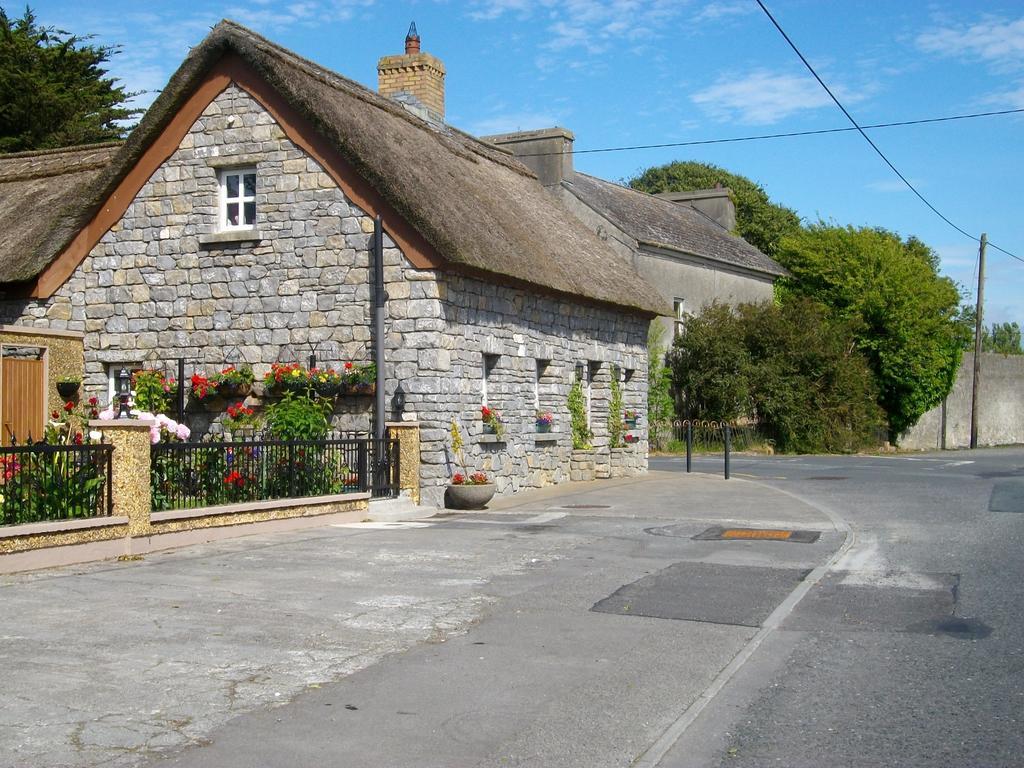 Clonmacnoise B&B エクステリア 写真