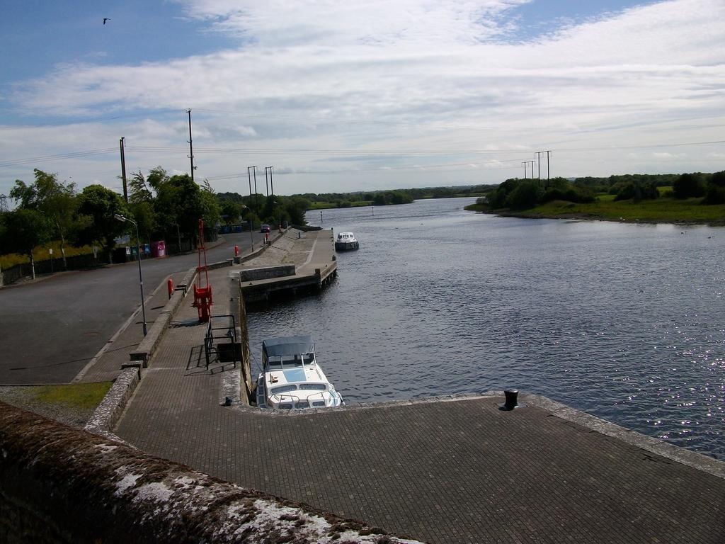 Clonmacnoise B&B エクステリア 写真