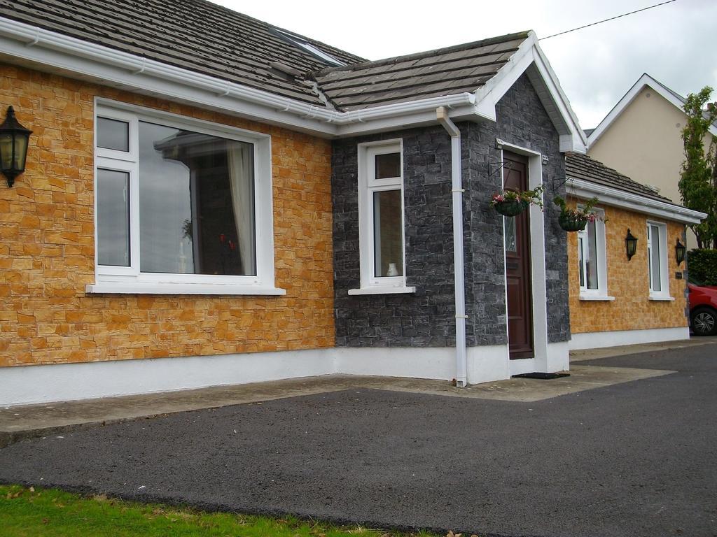 Clonmacnoise B&B エクステリア 写真
